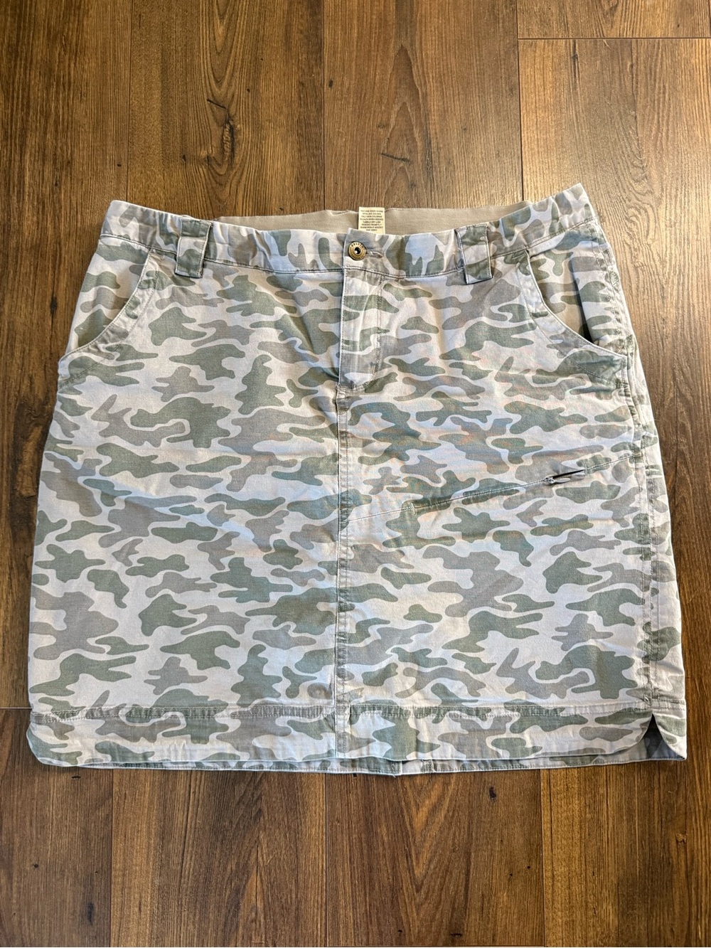 Duluth Trading Co Women’s Camo Skort Size 14 Built-In Shorts Beige Green Stretch